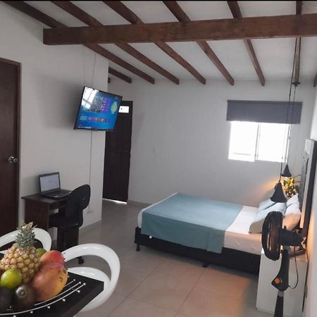 Vip Apartasuites Rosales Медельин Экстерьер фото