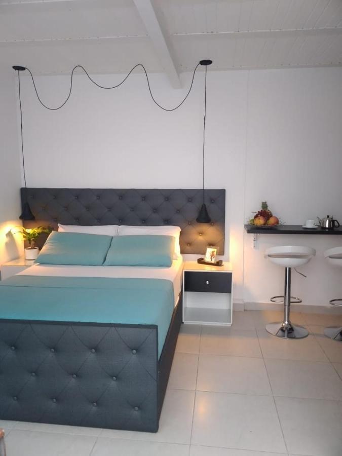 Vip Apartasuites Rosales Медельин Экстерьер фото