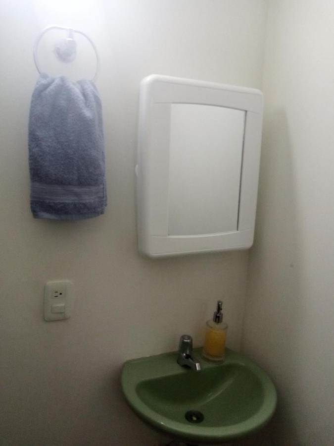 Vip Apartasuites Rosales Медельин Экстерьер фото