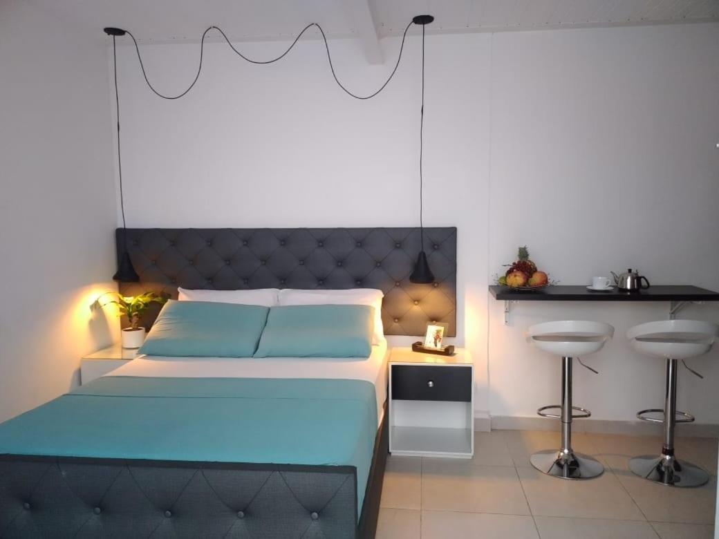 Vip Apartasuites Rosales Медельин Экстерьер фото