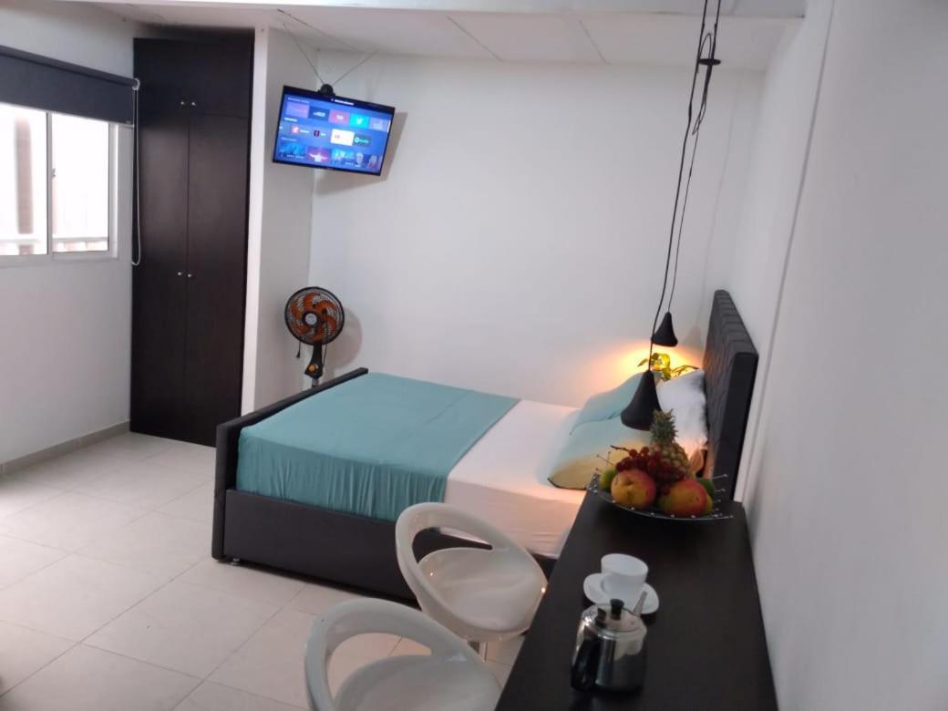 Vip Apartasuites Rosales Медельин Экстерьер фото