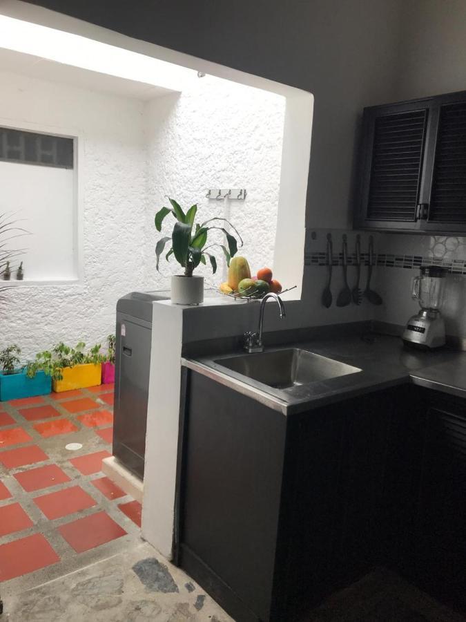 Vip Apartasuites Rosales Медельин Экстерьер фото