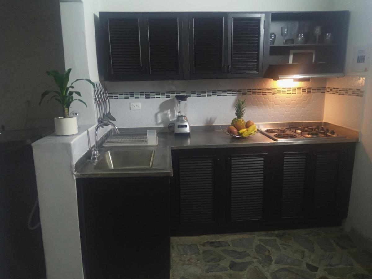 Vip Apartasuites Rosales Медельин Экстерьер фото