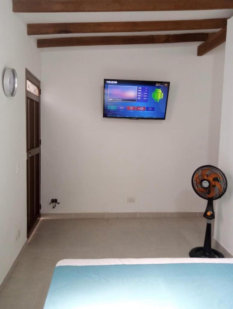Vip Apartasuites Rosales Медельин Экстерьер фото