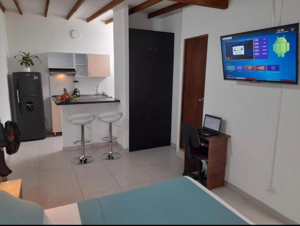 Vip Apartasuites Rosales Медельин Экстерьер фото