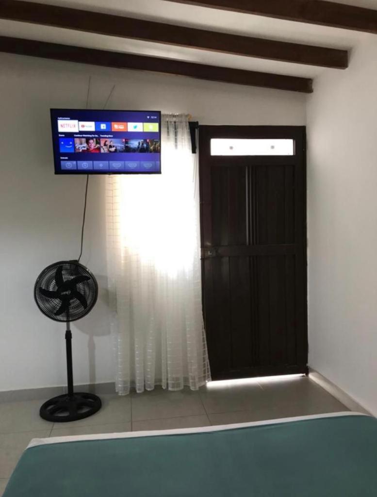 Vip Apartasuites Rosales Медельин Экстерьер фото