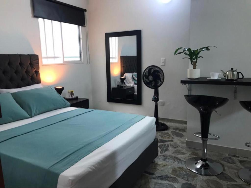 Vip Apartasuites Rosales Медельин Экстерьер фото