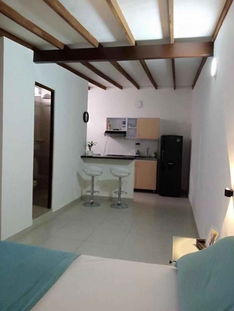 Vip Apartasuites Rosales Медельин Экстерьер фото